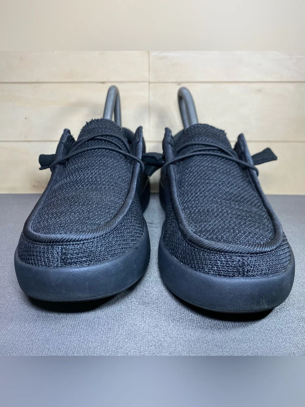 Volcom Chill Slip Resistant Loafers Black Women's Size 6 Shoes W Slip-Ons